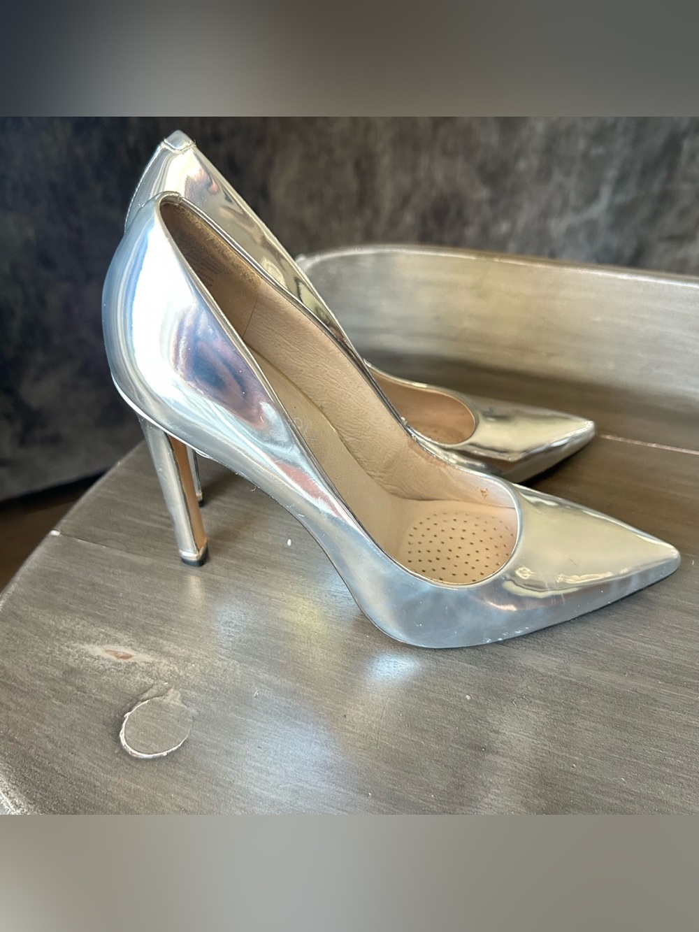 Kenneth Cole Riley Pump - Women